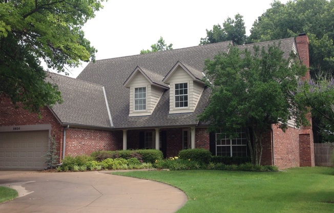 Gorgeous Home in Jenks Schools!