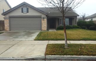 3 bdrm./2 bath Spacious home located in North Merced. MOVE IN READY!!