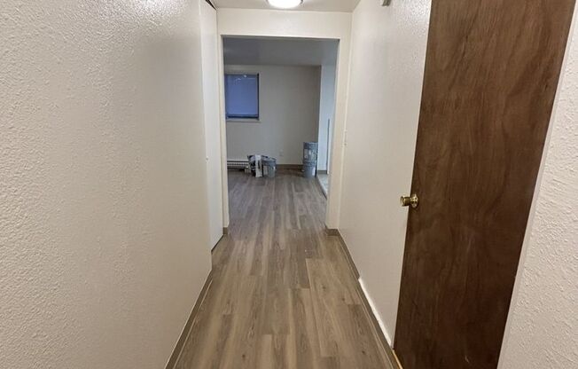 1 bed, 1 bath, 600 sqft, $1,495, Unit B