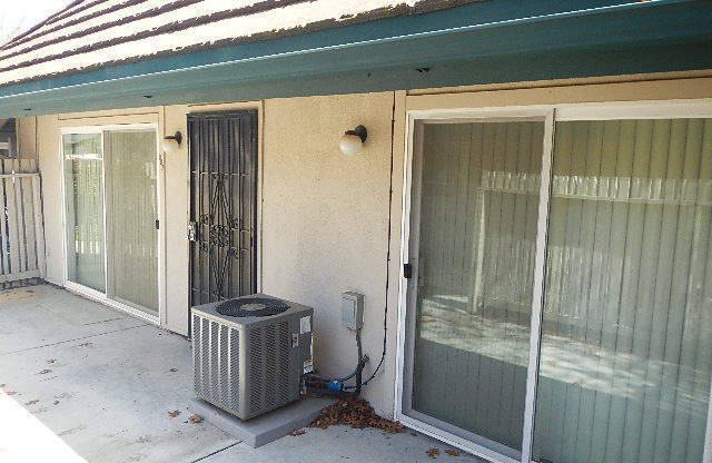 2 bedroom, 1 bath, Roundtree Court in the Greenhaven area