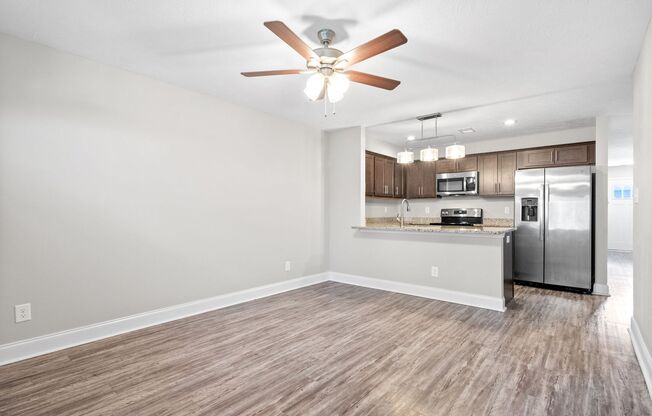 3 beds, 3 baths, $1,425, Unit # 201