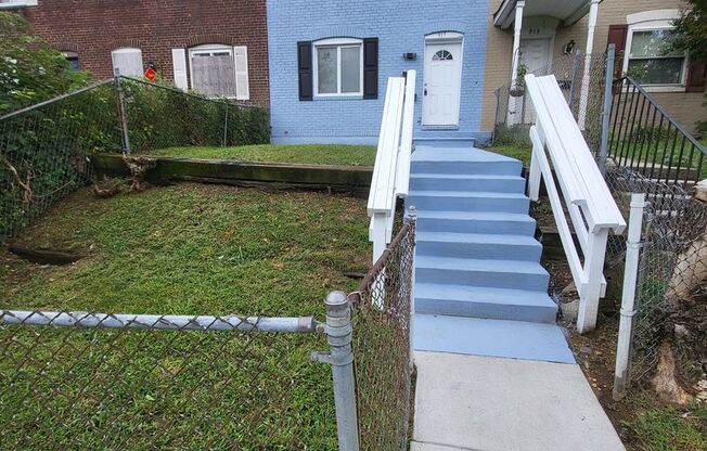 915 Jack St