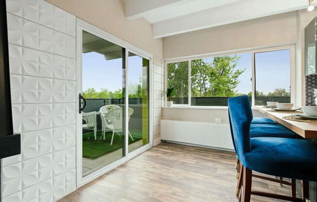 2 beds, 2 baths, 925 sqft, $2,295, Unit 206