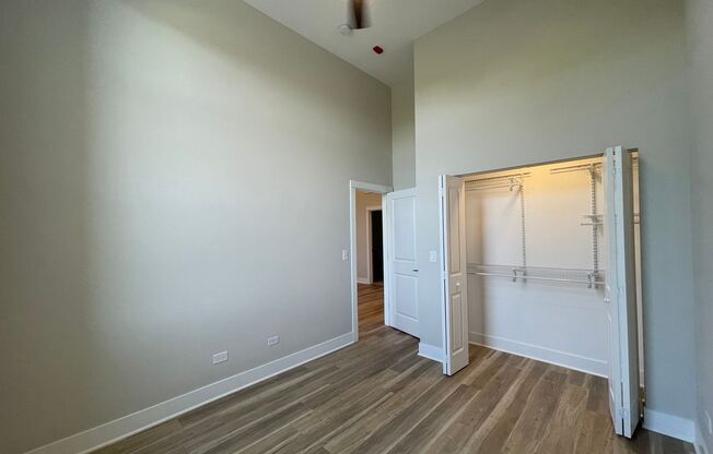 1 bed, 1 bath, 697 sqft, $2,175, Unit 405