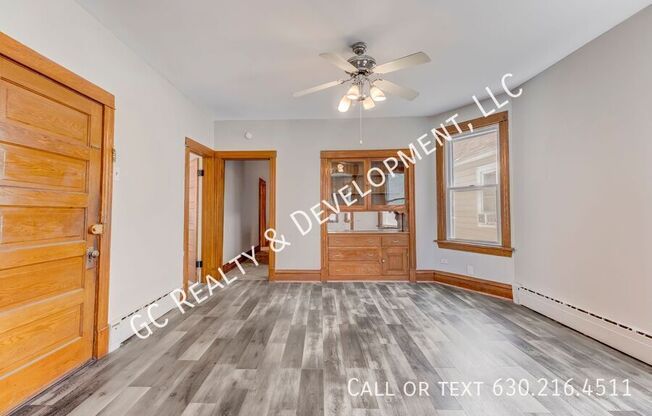 2519 N HAMLIN AVE