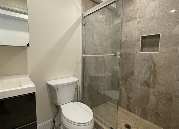 Studio, 1 bath, 500 sqft, $3,100, Unit 405