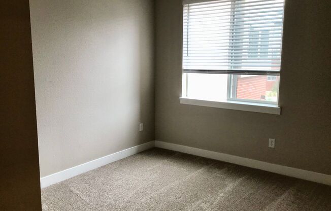 2 beds, 2 baths, $1,900, Unit # 206