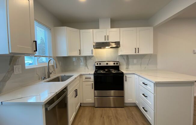 Fully Remodeled, Modern Living Inside and Out – Exceptional Units in Tacoma