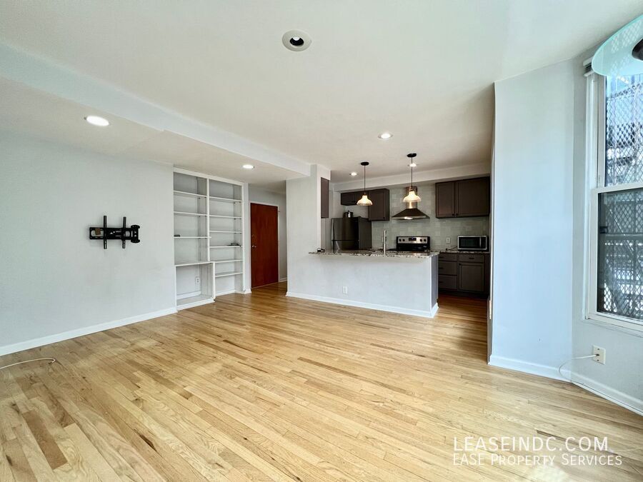 2300 18th Street NW Unit 207