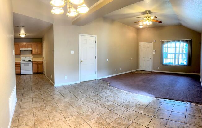 3 beds, 2 baths, 1,285 sqft, $1,250