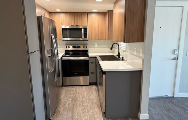 2 beds, 1 bath, 853 sqft, $2,615, Unit 6G