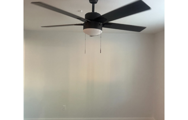 1280 Dewey St 4