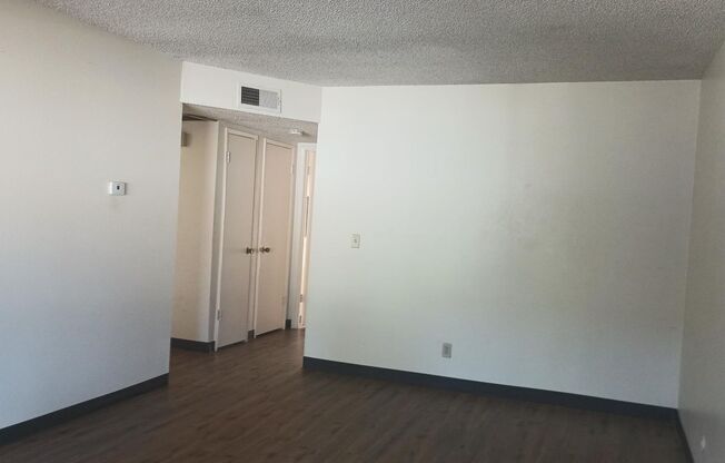 1 bed, 1 bath, 750 sqft, $1,250, Unit 18