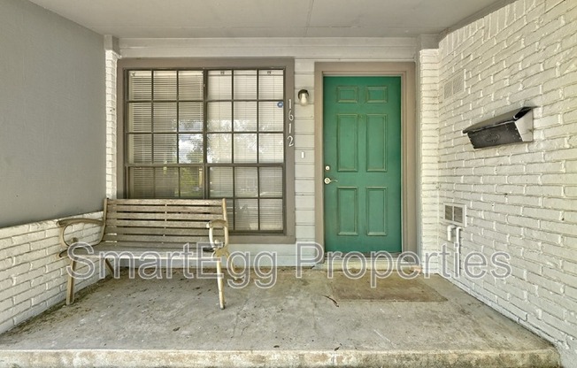 1612 BROADMOOR DR