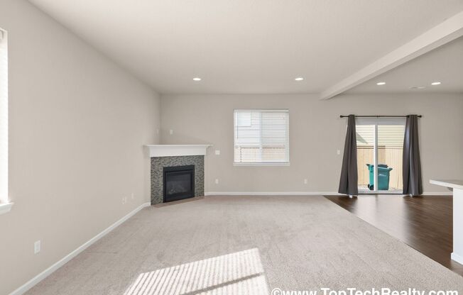 Gorgeous Abbey Creek Home 3BD, 2.5BA *Loaded*A+ Schools*Fncd Yard **Excellent Schools!