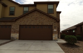 3 beds, 2.5 baths, $1,695