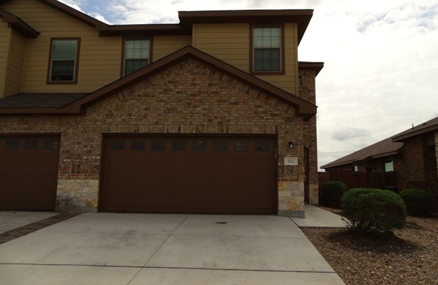 3 beds, 2.5 baths, $1,695