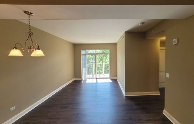 2 beds, 2 baths, 1,351 sqft, $2,300, Unit 518