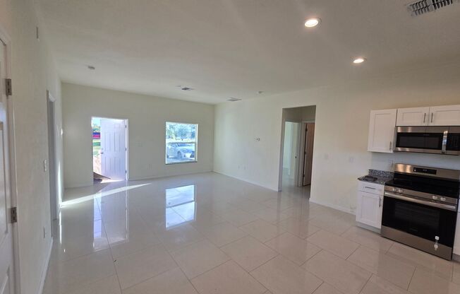 Great location, close to ST RD 82-Three bedroom/2 bathroom