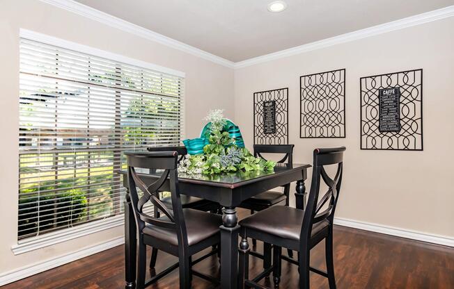 1 bed, 1 bath, 810 sqft, $1,485