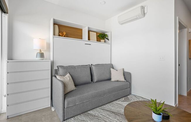 Studio, 1 bath, 380 sqft, $1,295, Unit 214
