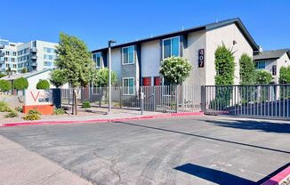 2 beds, 2 baths, $1,895, Unit 419-05