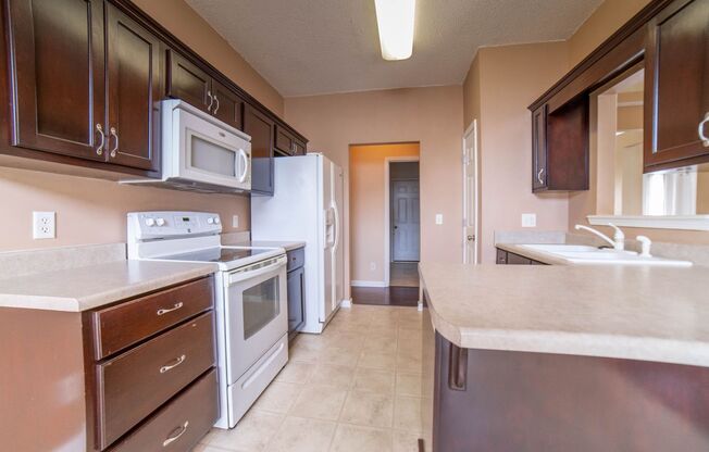 3 beds, 2 baths, $2,000