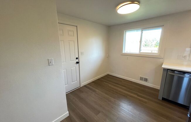 3 beds, 1 bath, 800 sqft, $2,150, Unit 411 EASTFIELD DR.