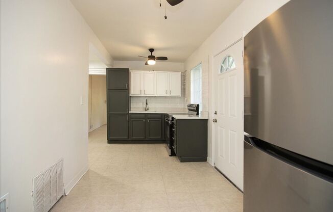 2 beds, 1 bath, $1,750