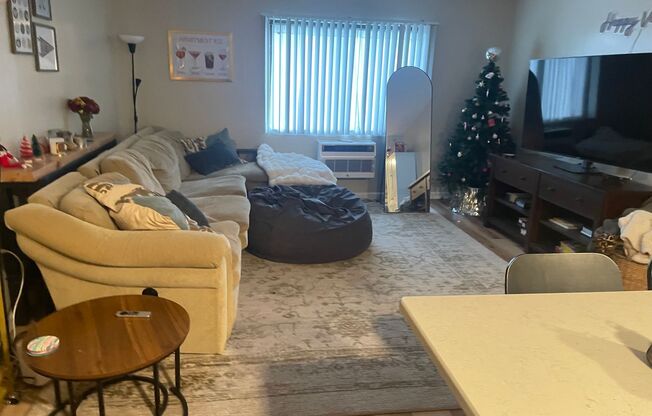 Renovated University Gateway 2 Bed 2 Bath!