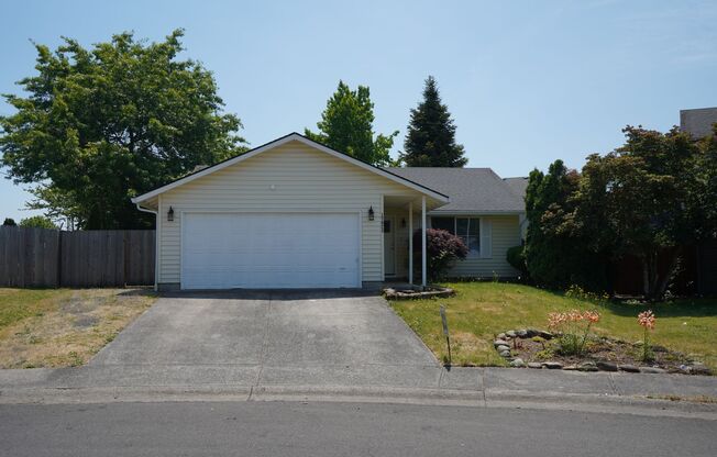 East Vancouver Single Level Home for Lease - 17023 NE 21st St