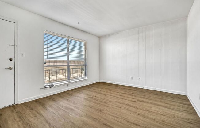 1 bed, 1 bath, 515 sqft, $859, Unit 11