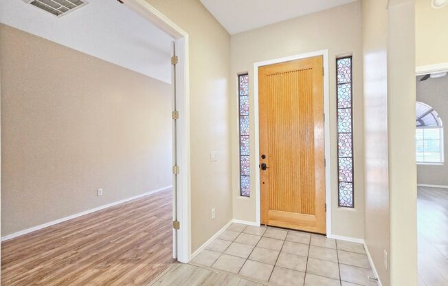 Gated community in Goodyear with new interior!