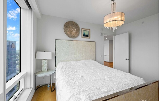 2 beds, 2 baths, 1,309 sqft, $7,000, Unit 4111