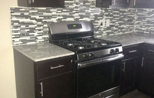 *** Duplex Style Apartment * Pet Friendly * Renovated * Available Now * Granite Counters * Stainless Appliances ***