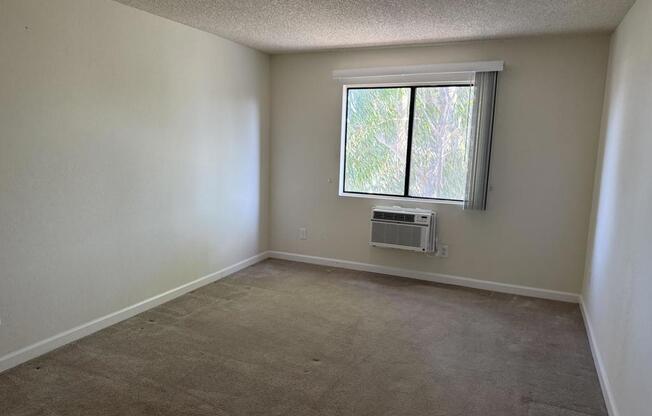 3 beds, 2 baths, 1,282 sqft, $2,795, Unit 313