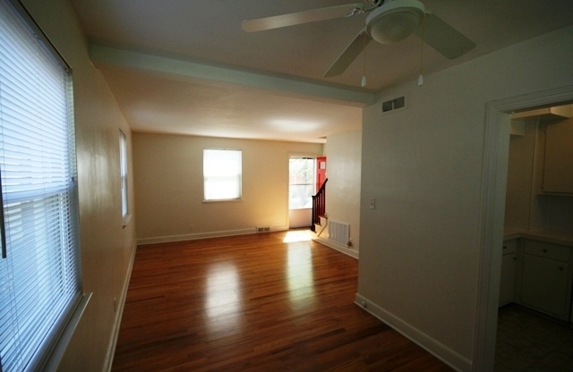 2 beds, 1 bath, 720 sqft, $1,495, Unit 812 B-4