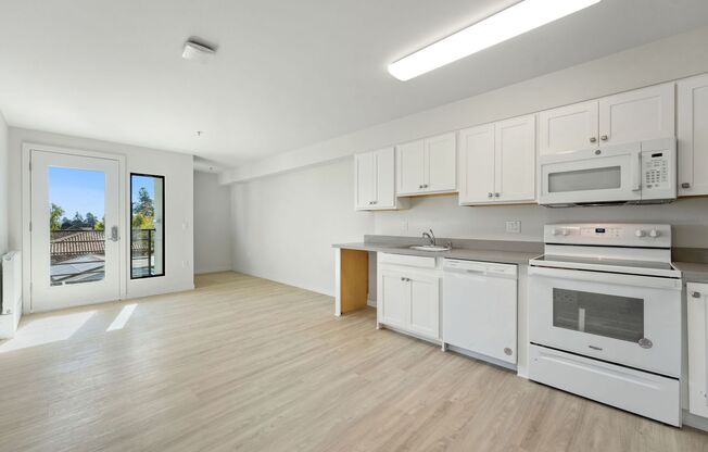 2 beds, 2 baths, 853 sqft, $3,750, Unit 407