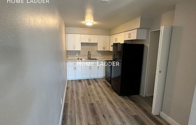 2262 E BROADWAY RD