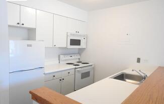 2 beds, 2 baths, $5,195, Unit 4F