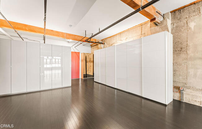 1 bed, 1 bath, 1,420 sqft, $4,300, Unit 532