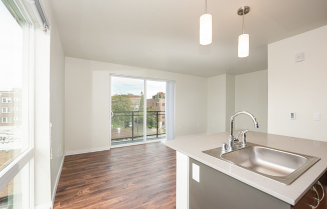 Studio, 1 bath, 466 sqft, $1,850, Unit 301