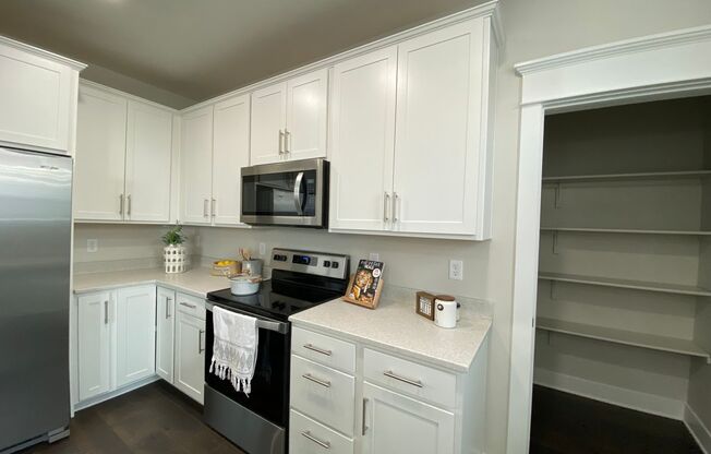 1 bed, 1 bath, 766 sqft, $1,695, Unit 20601 Washington Plaza Carriage House with Attached Garage A972 X09