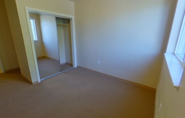 3 beds, 2 baths, 967 sqft, $2,400, Unit 305