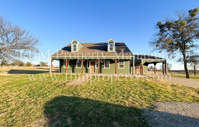 1170 Lumkins Rd - Beautiful 3 Bedroom, 2.5 Bathroom Home in Forreston, Tx!