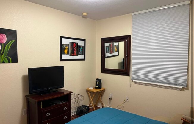 5422 NW 113 PL