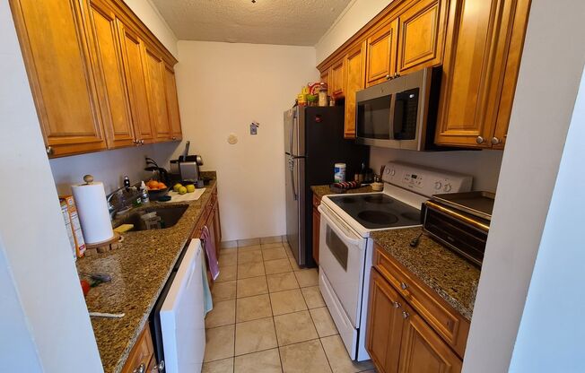 Kenmore Square - Balcony - Pool - Doorman - Garage Parking