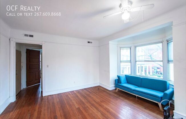 3512 LANCASTER AVE