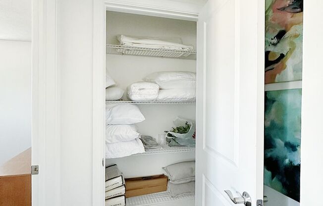 2 beds, 2 baths, 1,300 sqft, $1,299, Unit 3011