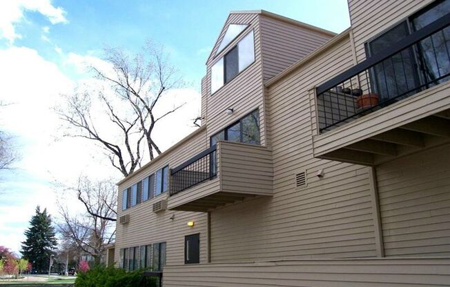 524 W. Laurel St
